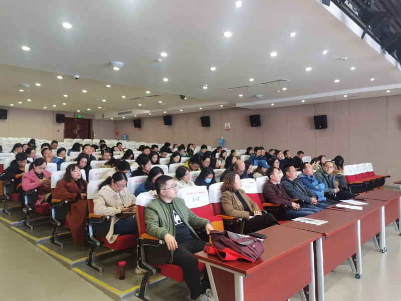 總結半期，繼續(xù)前行——?高二年級半期考試成績分析會?