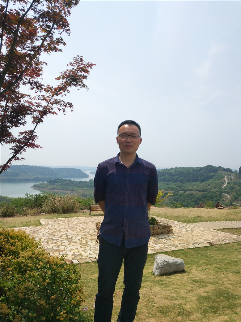 1622366356486618.jpg 楊老師照片.jpg