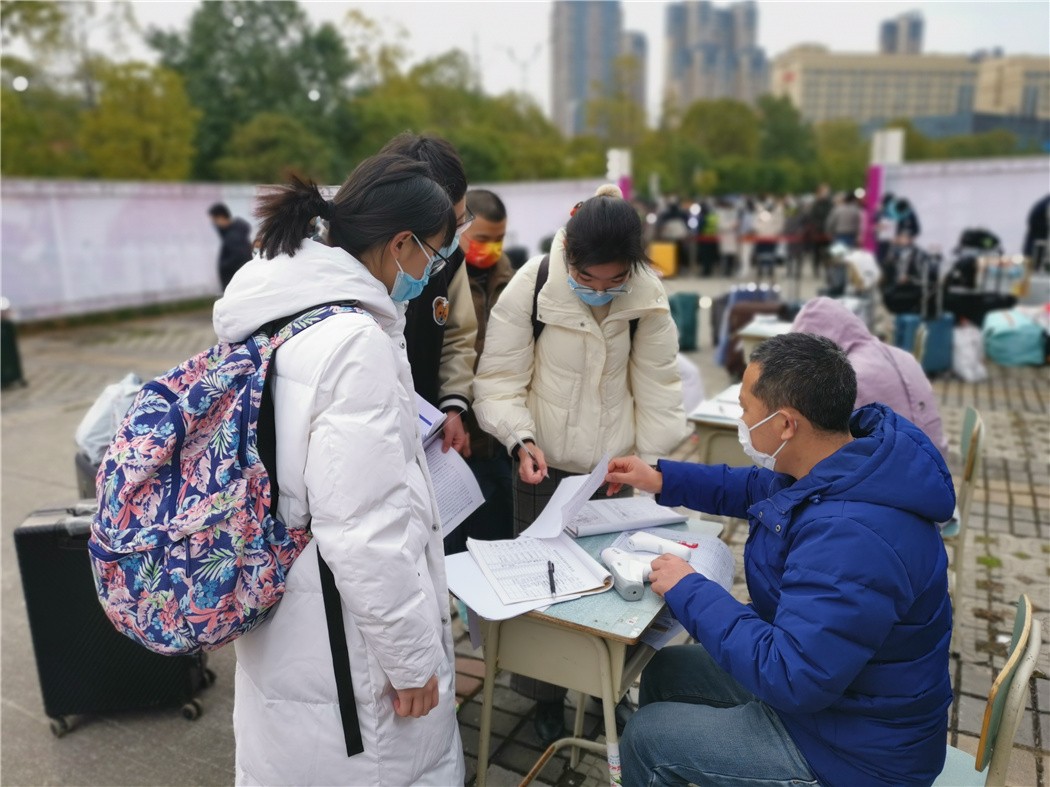 1644383768211637.jpg 1644383768211637.jpg