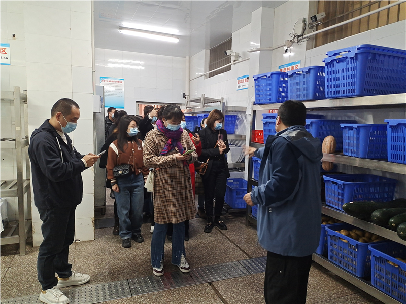 1700620416329565.jpg 家長(zhǎng)1.jpg