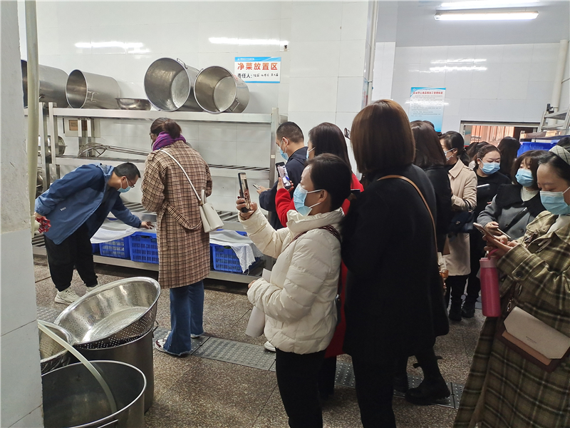 1700620457224860.jpg 家長(zhǎng)2.jpg