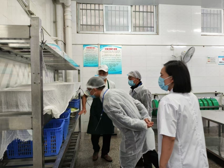 1729906556705840.jpg 陪餐3_副本.jpg